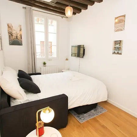 St Germain - La Monnaie Studio Paris